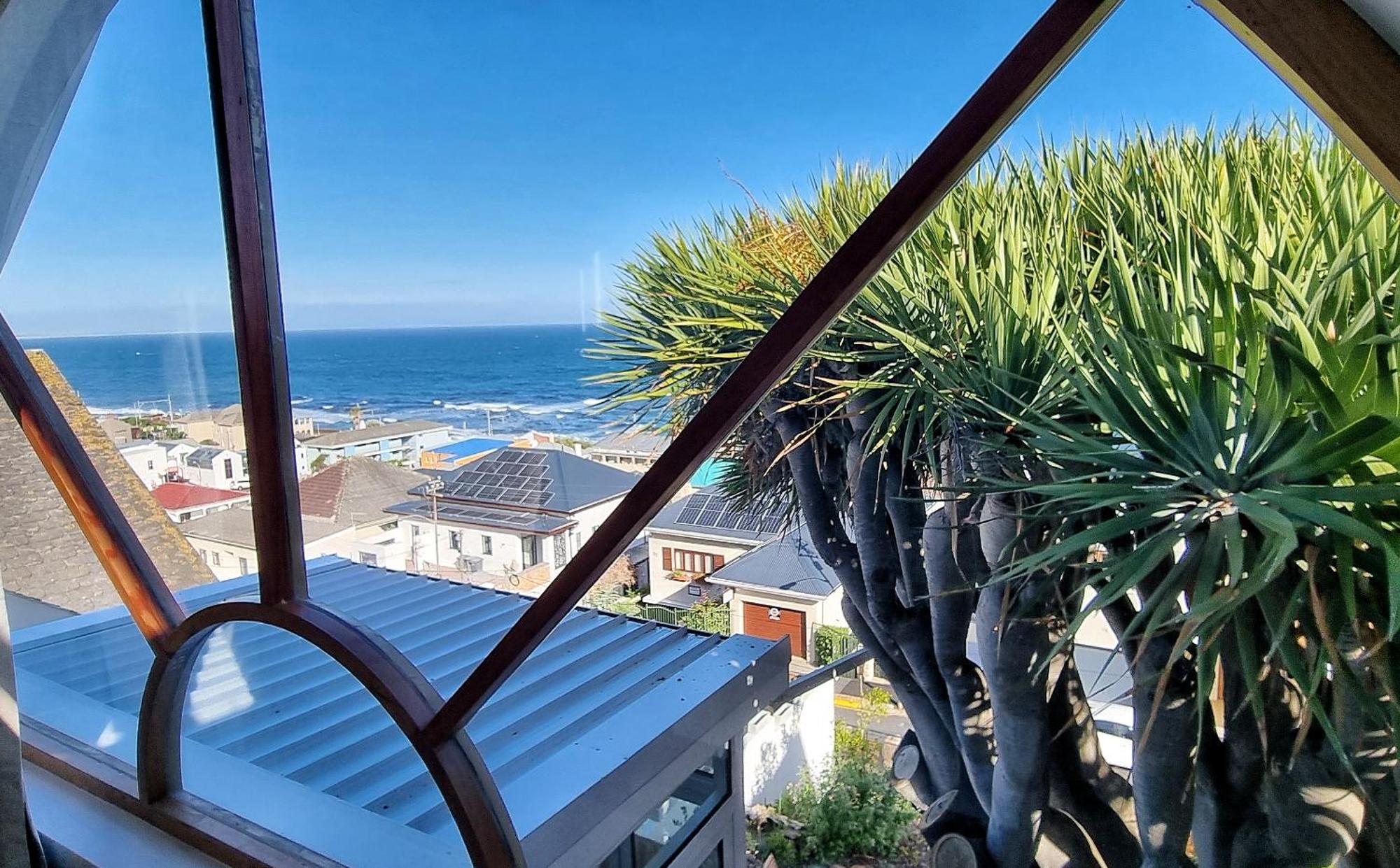 The Dragon Tree Guesthouse Kalk Bay Exterior foto